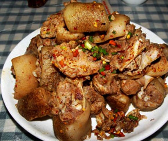 彝族年为什么吃坨坨肉，坨坨肉是什么？