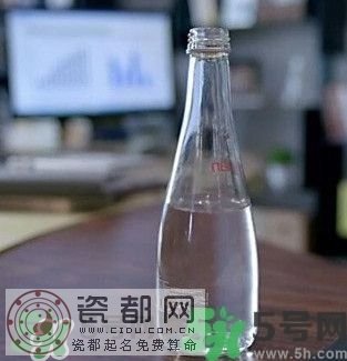 欢乐颂2安迪喝的水是什么牌子？欢乐颂2刘涛喝的水同款